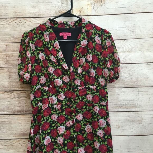 BETSEY JOHNSON DRESS IN ROSE PRINT - Picture 3 of 7